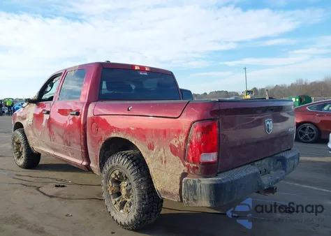 2021 Ram 1500 Classic Ssv 4X4 5'7 Box z USA, uszkodzony, nr VIN 1C6RR7XT3MS555788